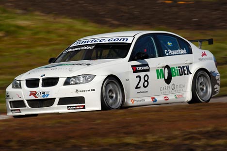 I BMW 320si var svenske Carl Rosenblad ligesom sine øvrige svenske landsmænd gæstekører på Anderstorp.